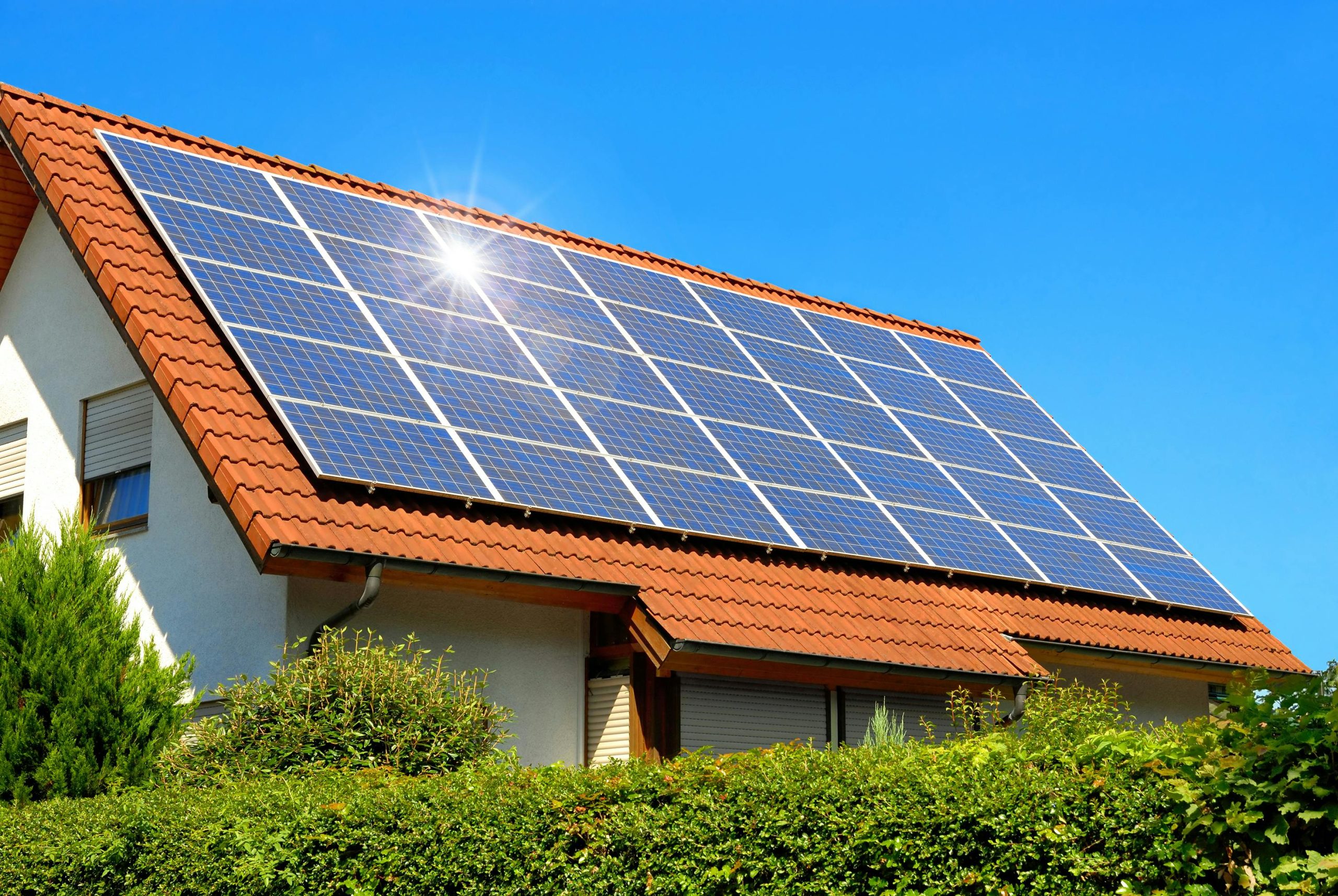 A inovação da construção com painéis solares integrados