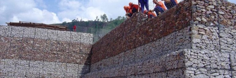 Aplicações de geossintéticos em obras de contenção